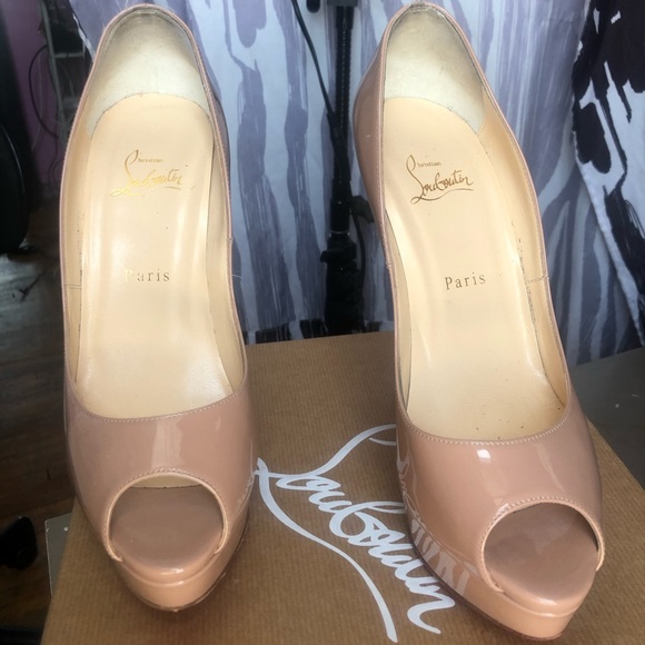 Nude Christian Louboutin Heel - Picture 2 of 5